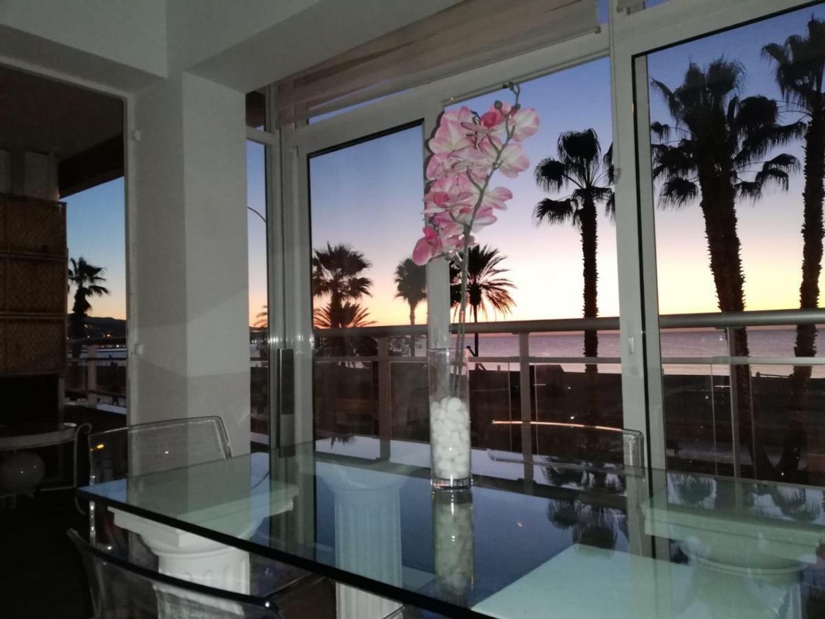 Apartamento Lujo Frente Al Mar Centro De Málaga Esterno foto