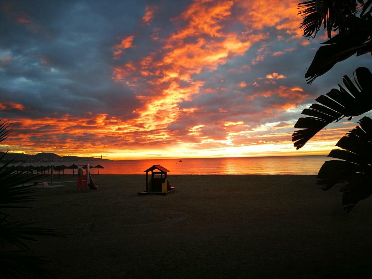 Apartamento Lujo Frente Al Mar Centro De Málaga Esterno foto